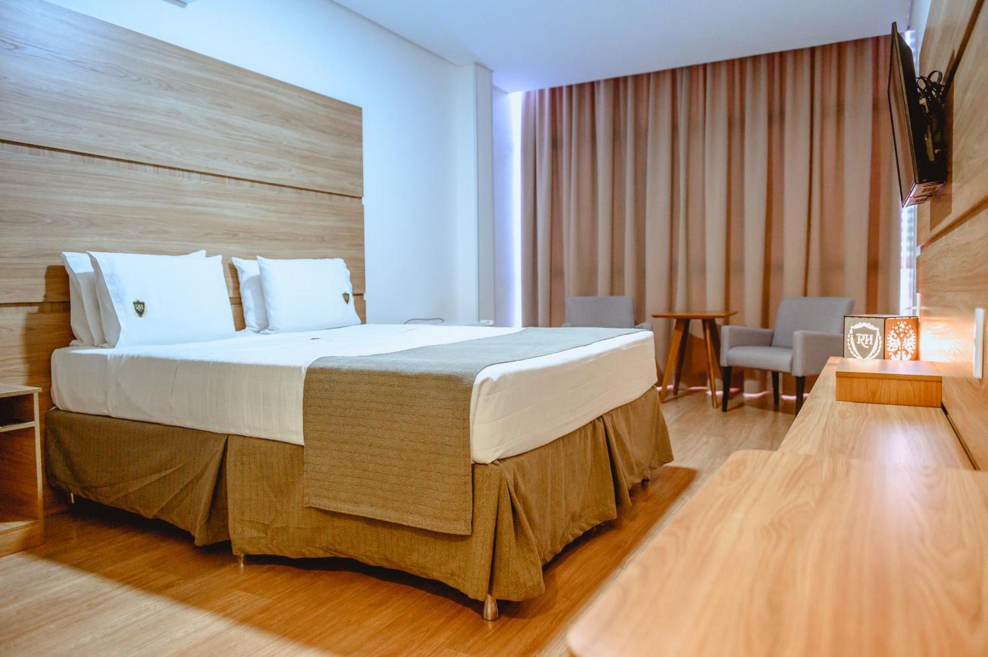 Riellis Center Hotel 보투카투 외부 사진
