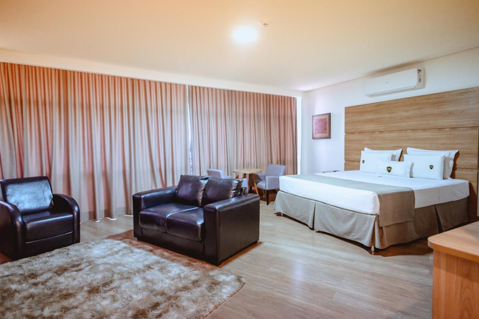Riellis Center Hotel 보투카투 외부 사진