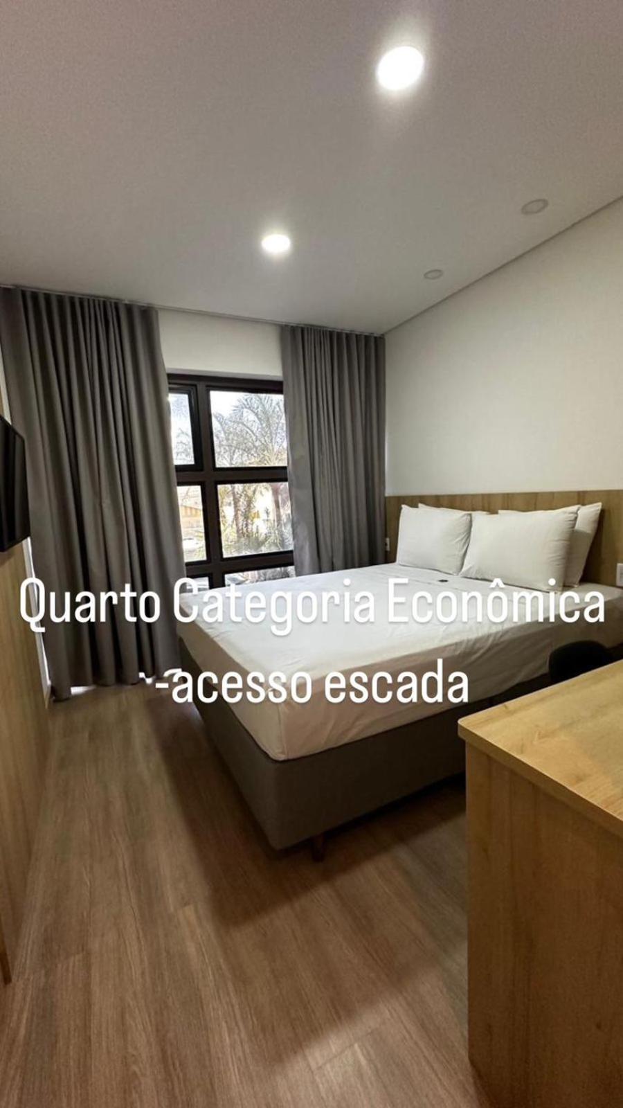 Riellis Center Hotel 보투카투 외부 사진
